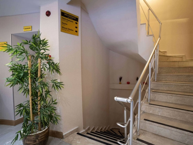 Uğurlu Otel