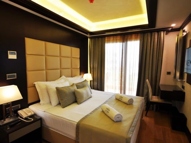 Deluxe Suite Bahçe Kat