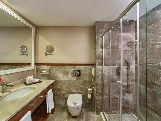 Ana Bina Deniz Manzaralı Oda