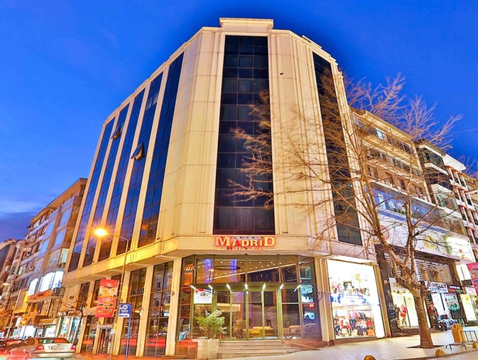 Grand Madrid Hotel