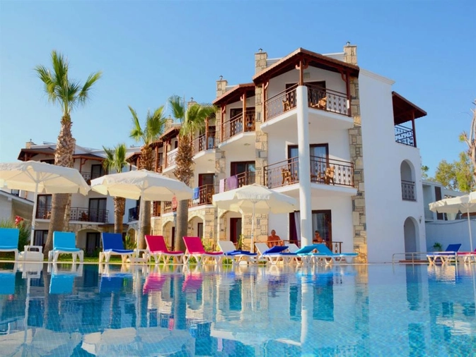 GÜMBET BEACH RESORT 