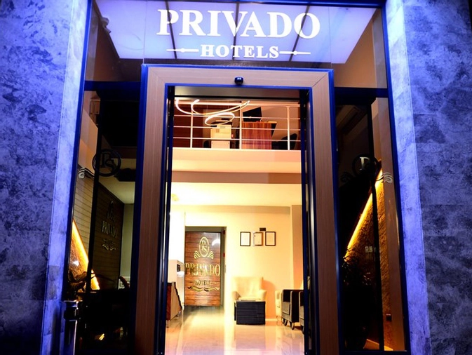 Privado Hotels