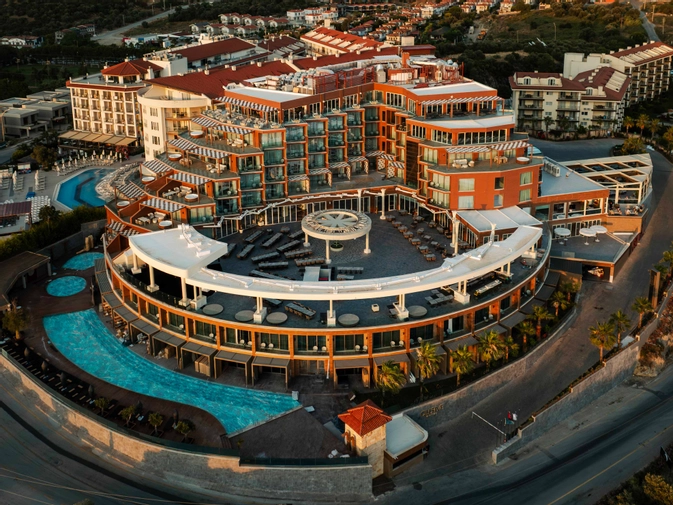 Qlusive Hotel